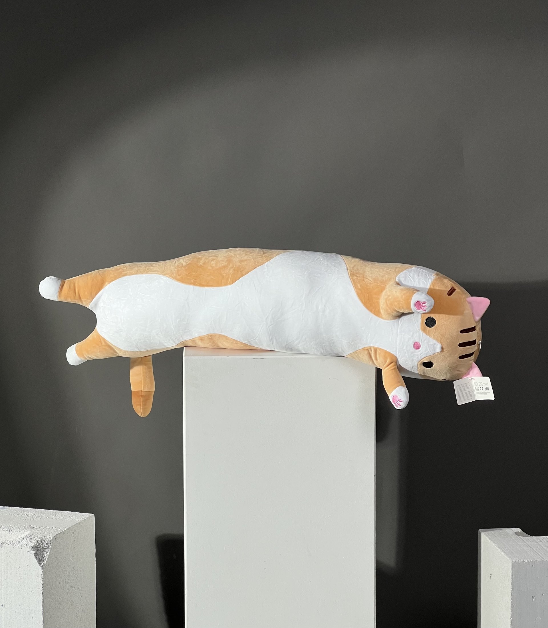 Кот Батон бежевый 110см