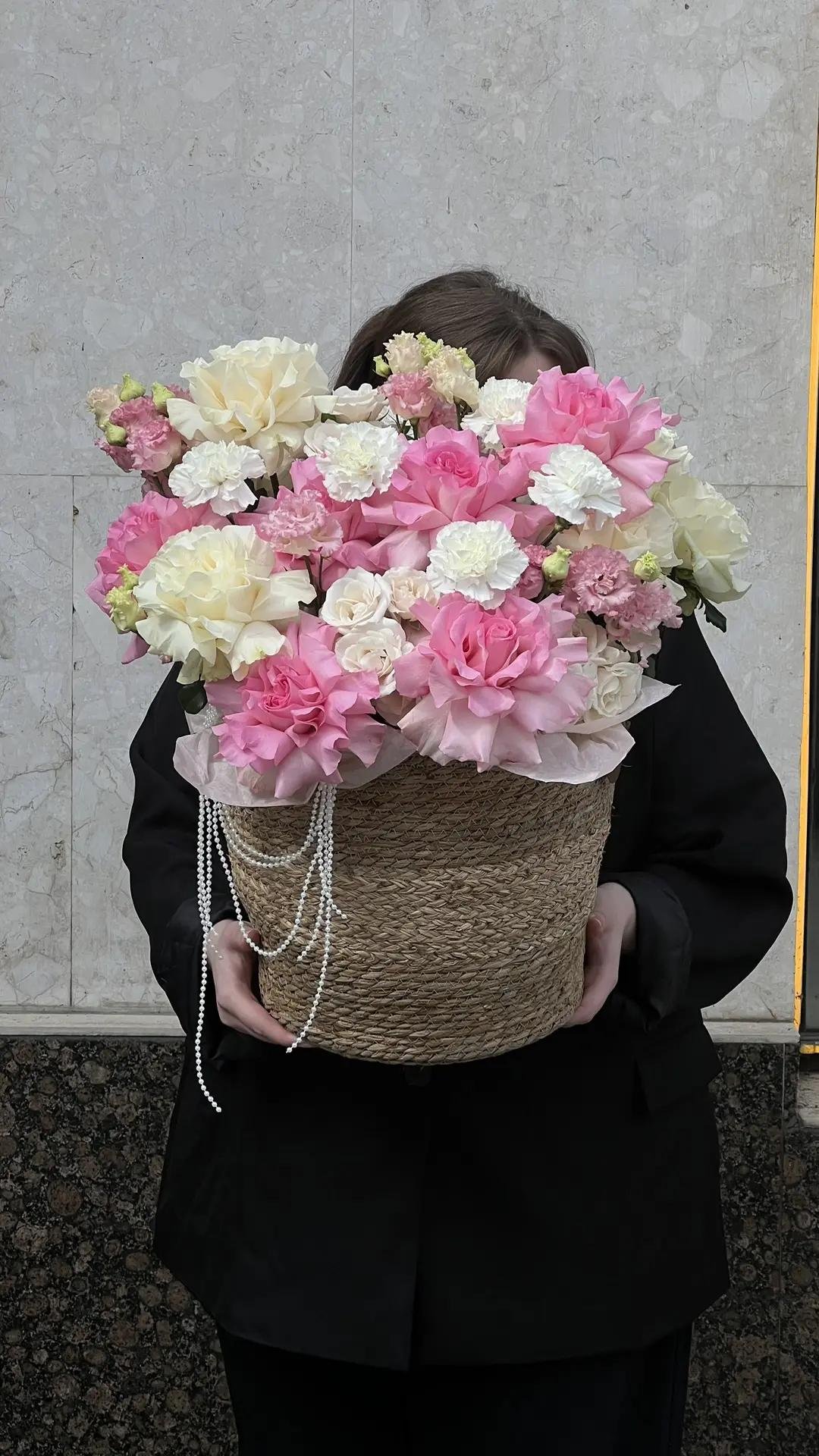 Коробка с французскими розами